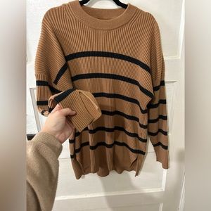 Abercrombie & Fitch Split Hem Overized Sweater